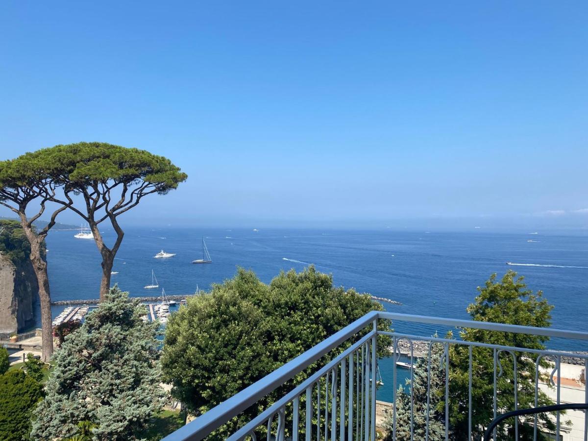 Hotel Cosmomare ピアーノ・ディ・ソッレント エクステリア 写真