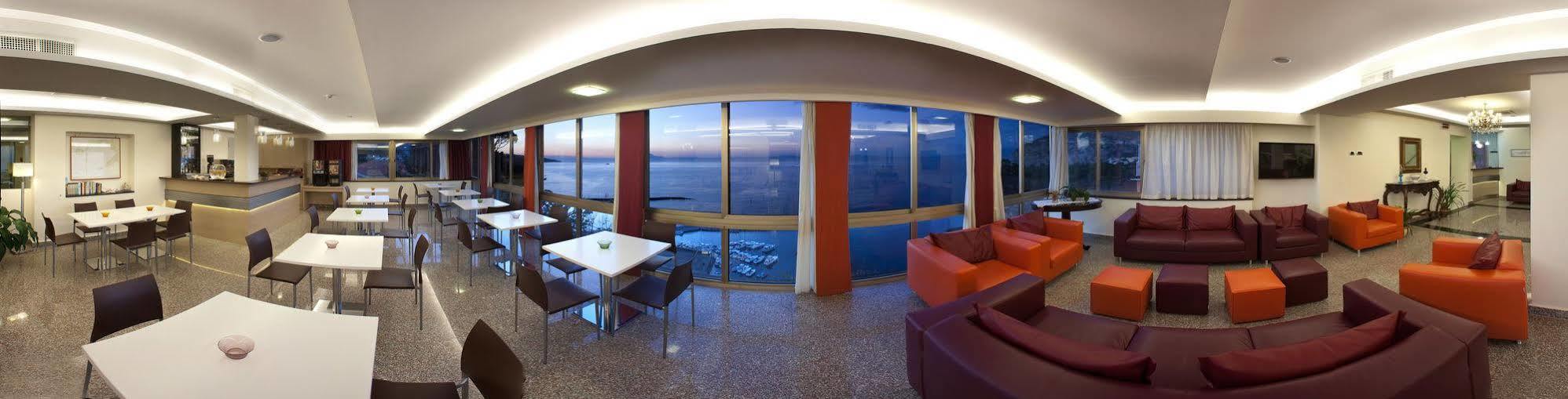Hotel Cosmomare ピアーノ・ディ・ソッレント エクステリア 写真